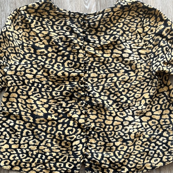 TOPSHOP Cropped Leopard Print Blouse - Picture 7 of 7